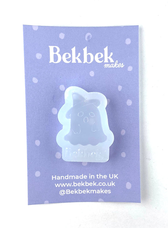 Cute Spooks Halloween Reusable Silicone Moulds - Ghosts, Bats, Cat, Potion Bottle