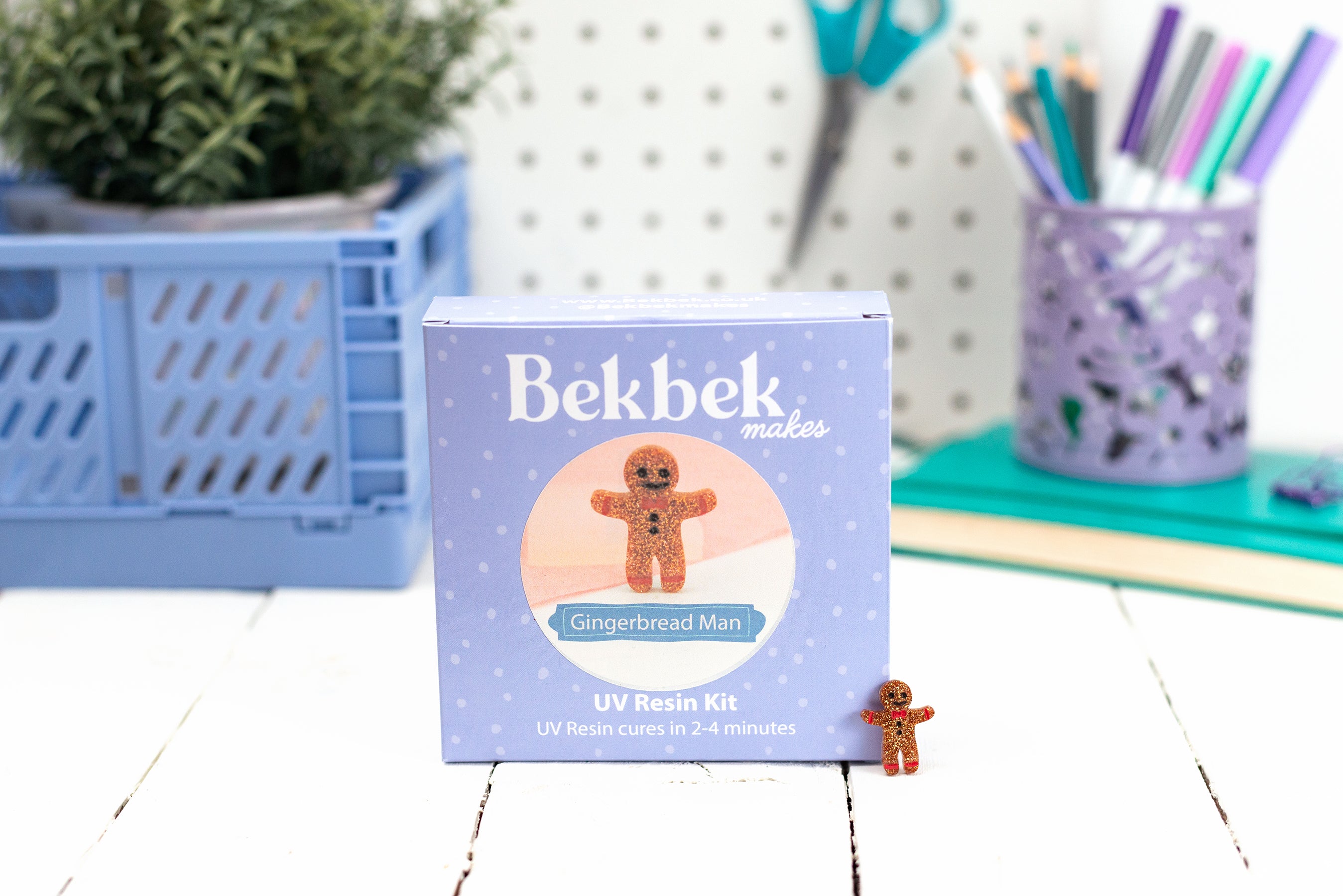 Gingerbread Man Pin UV Resin Kit