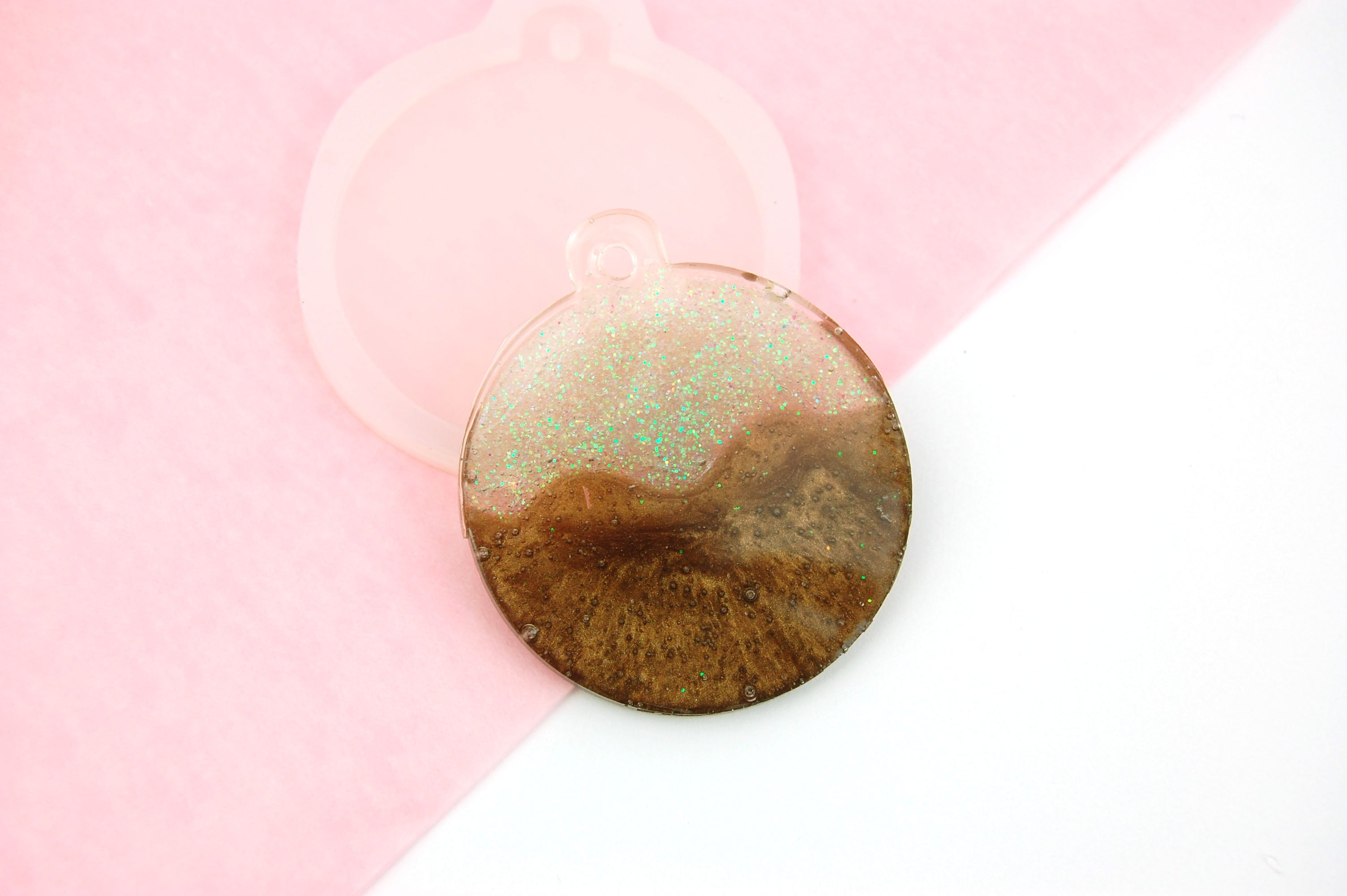 Large Circle Reusable Silicone Mould (Bauble/ Necklace)