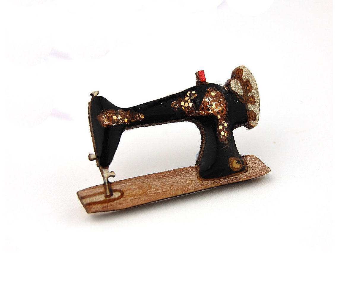 Sewing Machine Pin Badge